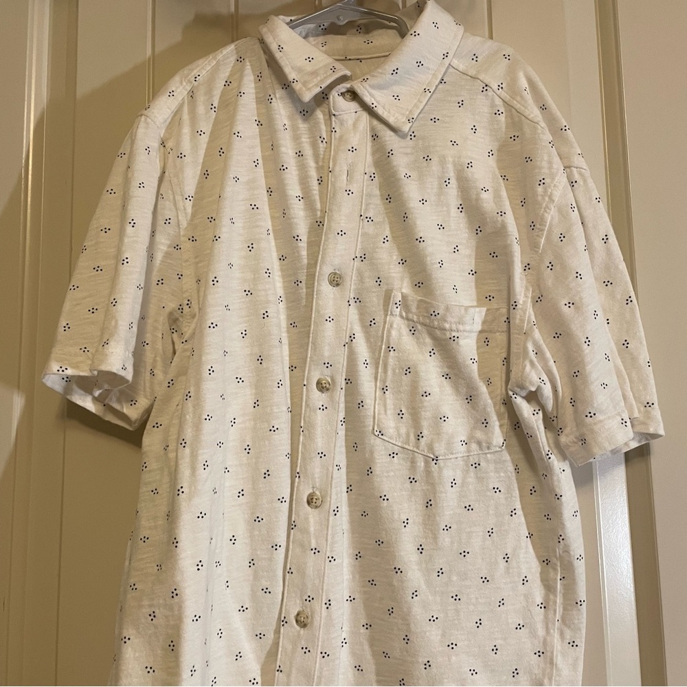 Mens Goodfellow & Co polka dot button down short sleeve shirt